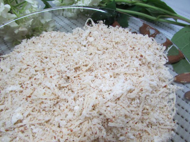 Летний салат с абрикосами