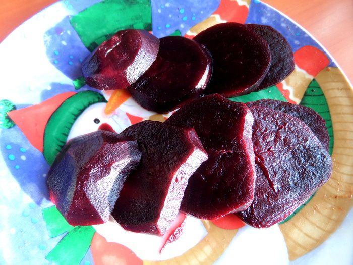 Рыбное канапе на маринованных яйцах