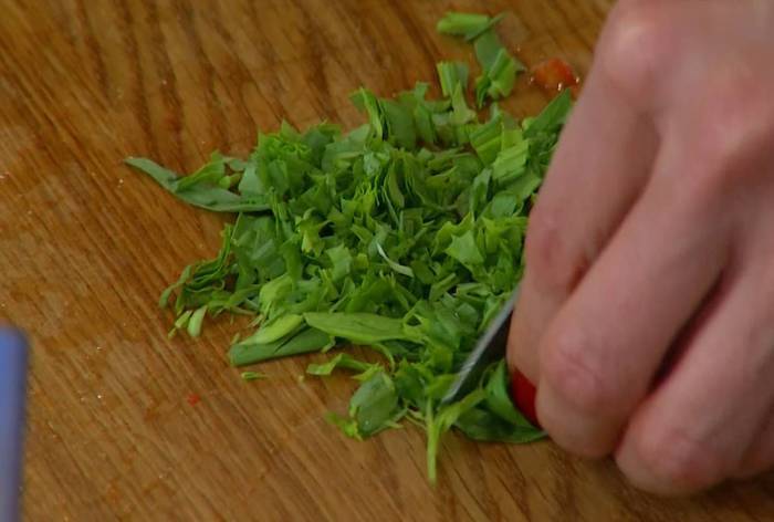 Грибы по-тоскански с красным перцем и оливками