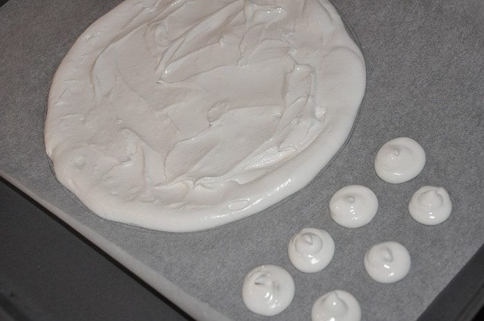 Брусничный торт с безе