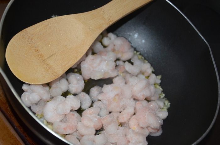 Пенне с соусом из креветок и коньяка