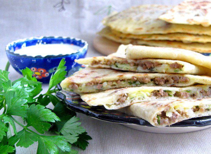 Лепешки &amp;quot;Гезлеме&amp;quot; с мясом и картошкой