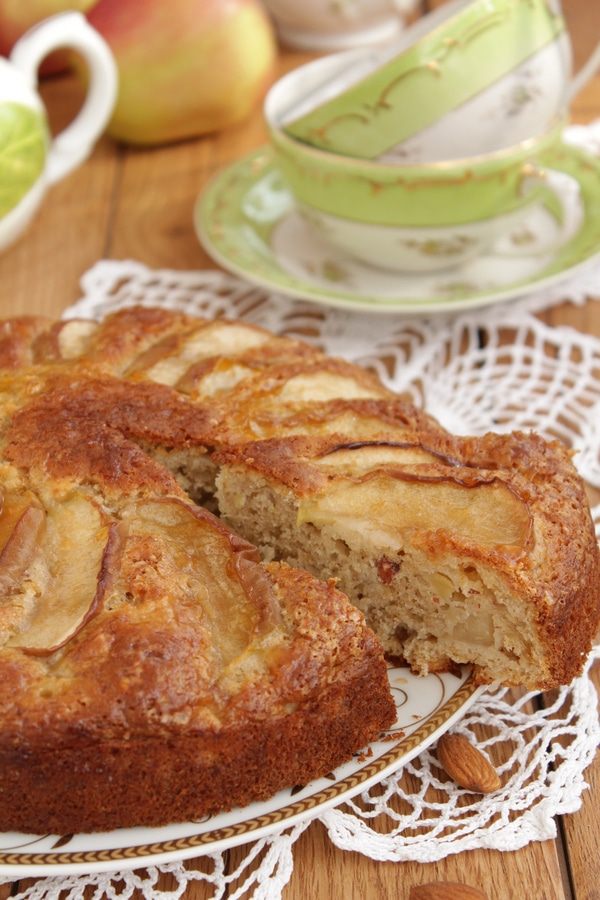 Скандинавский яблочный пирог с миндалем