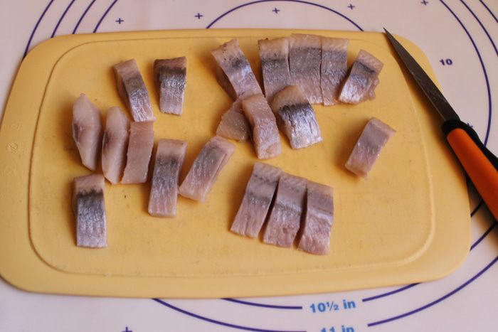 Волованы со свеклой и сельдью