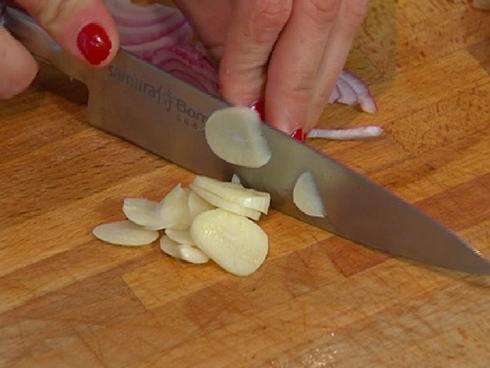 Яйца, запеченные в корзиночках фило с грибами 