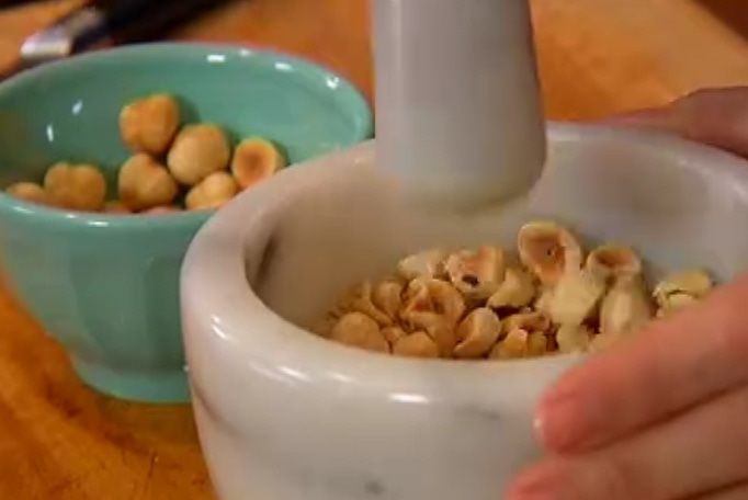 Фаршированные цыплята с каштанами