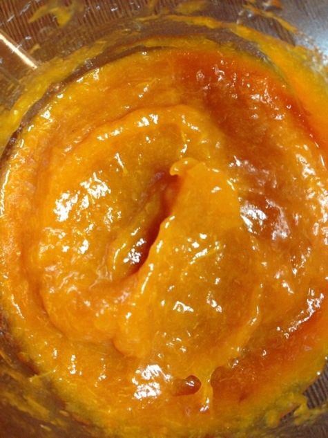 Маковый десерт под соусом из кураги