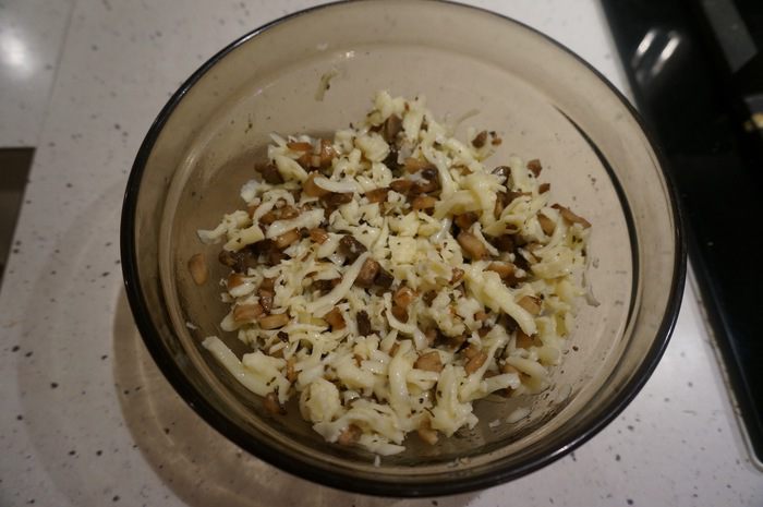 Аранчини с моцареллой и грибами 