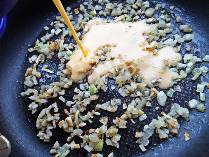 Омлет с фасолью и овощами