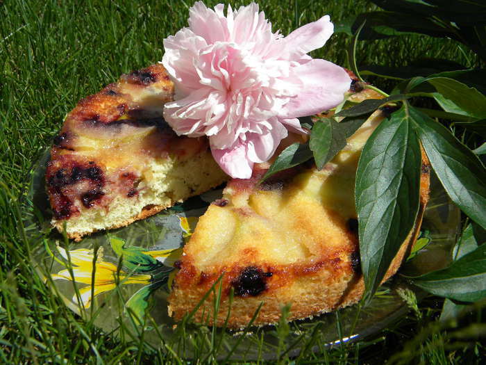 Яблочно-смородиновый пирог