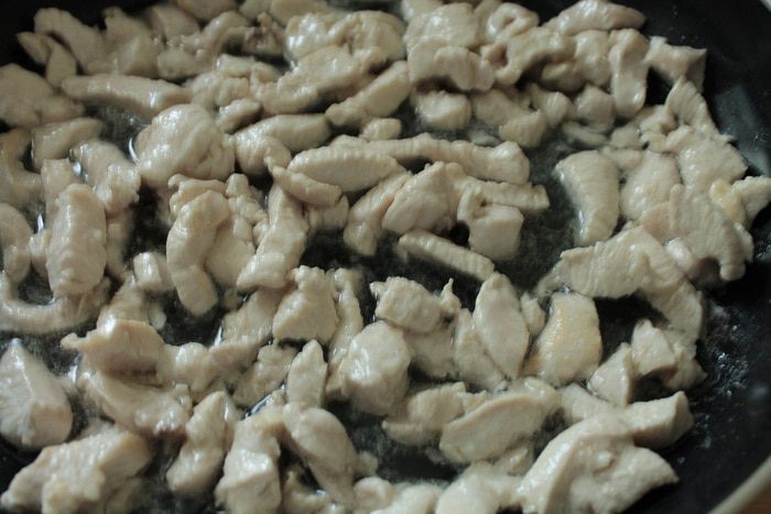 Ароматное куриное филе с кабачками