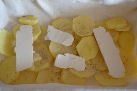 Воскресный пирог с красной рыбой и картофелем