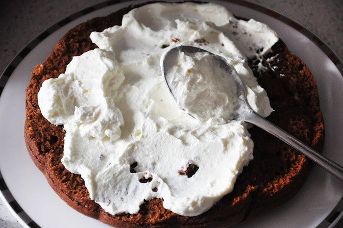 Шоколадный торт с коньяком и специями