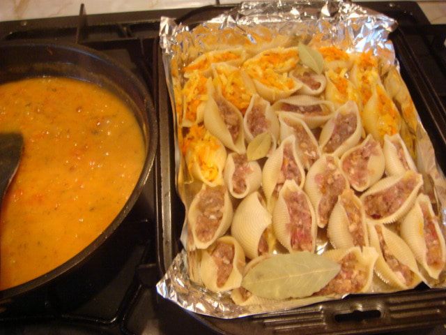 Фаршированные макароны-ракушки