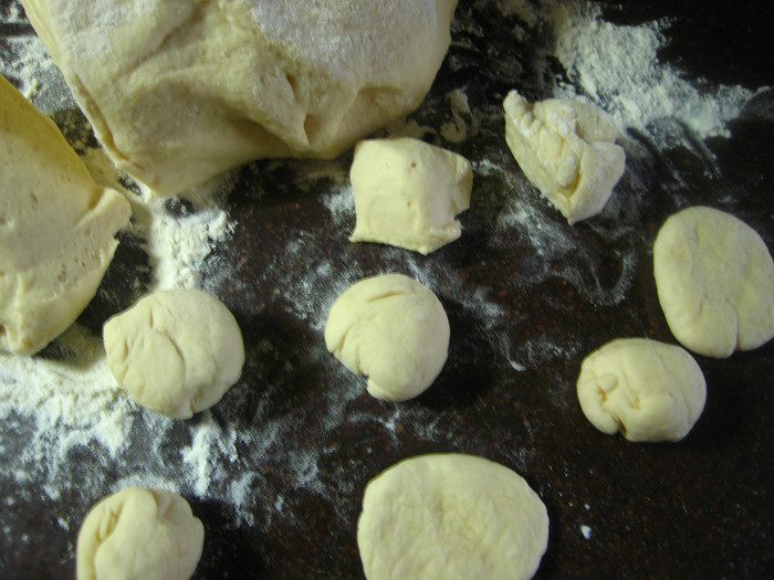 Сербский хлеб &amp;quot;Погачице&amp;quot; на топленом молоке