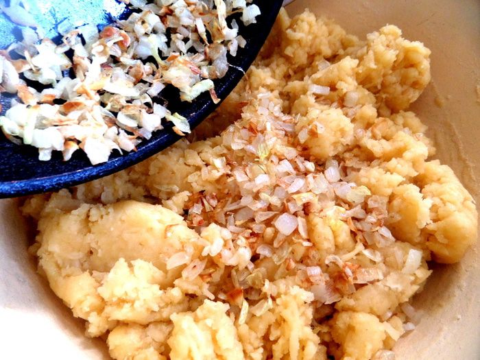 Сырные чипсы на вафельнице