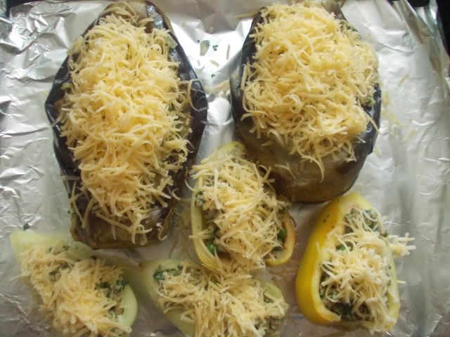 Баклажаны, фаршированные курицей