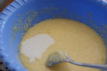 Яблочно-клюквенный пирог со сметанной заливкой