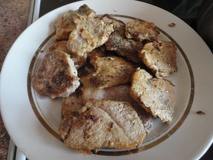 Свинина с помидорами и сыром