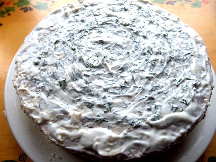 Торт из лосося с прослойкой из хачапури