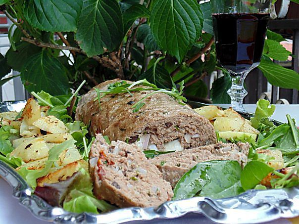 Мясной рулет по-средиземноморски