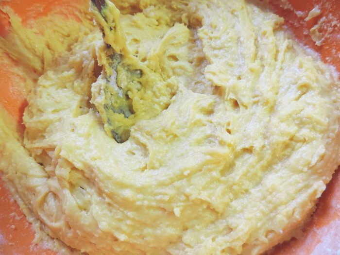 Сливовый пирог на желтках