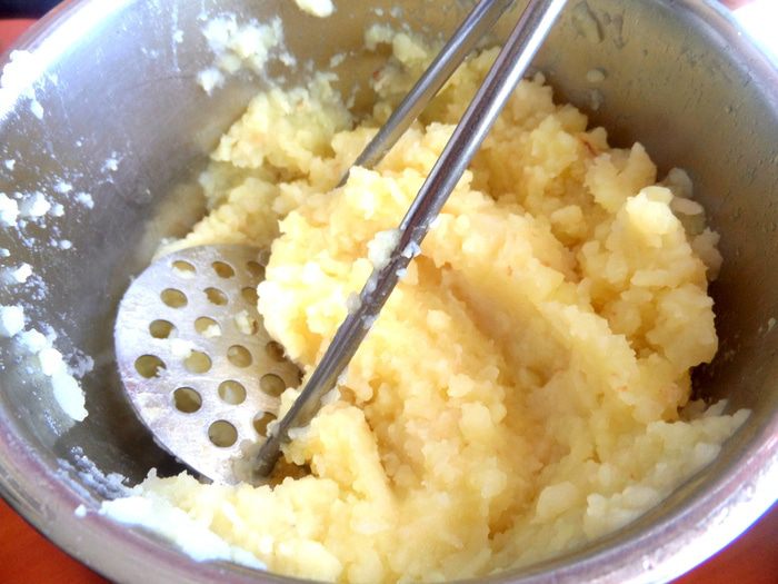 Картофельная запеканка с сельдереем и фаршем