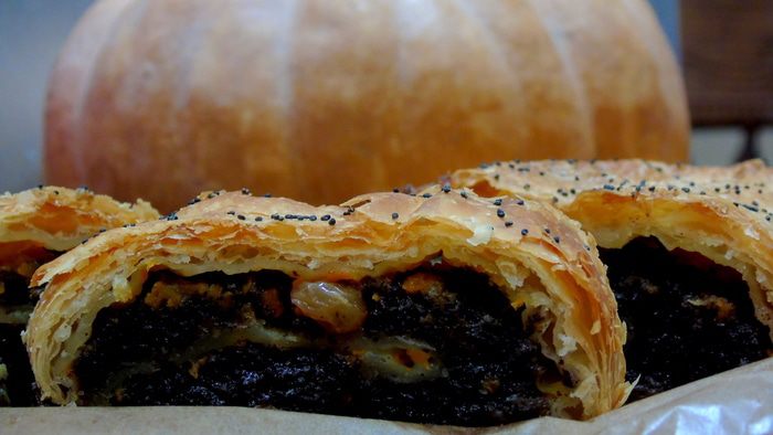 Рулет с тыквой и маком