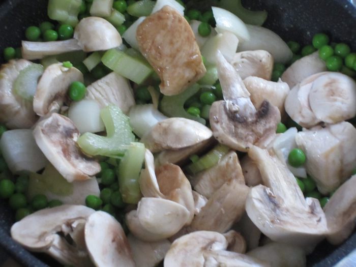 Куриная грудка с кешью в соевом соусе