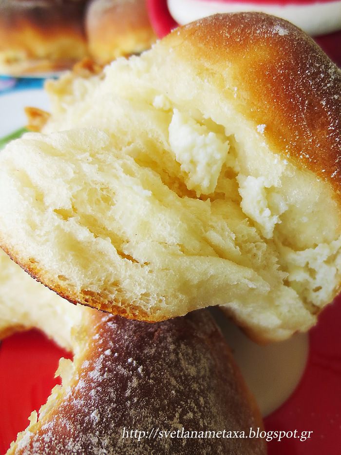 Нежные воздушные булочки (Ensaimadas)