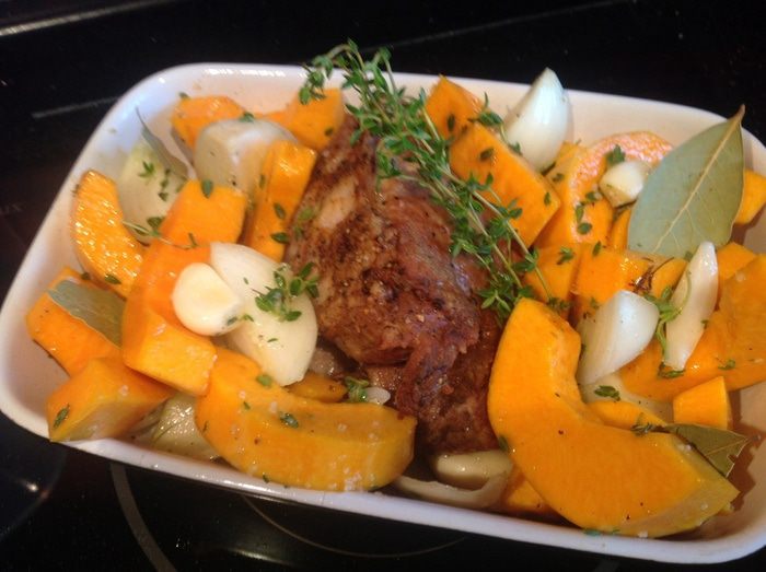 Свинина с тыквой и пряными травами