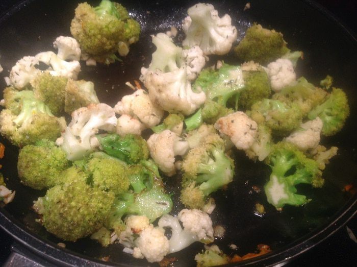 Гратен с цветной капустой и брокколи