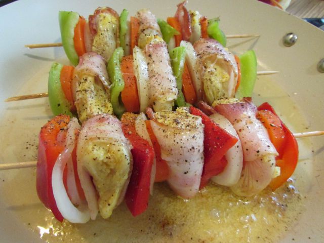 Шашлык из курицы с овощами