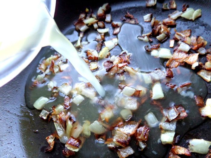 Сливочный соус с черносливом