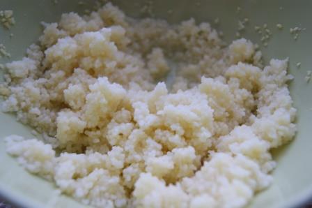 Овощной салат с кус-кусом и моцареллой