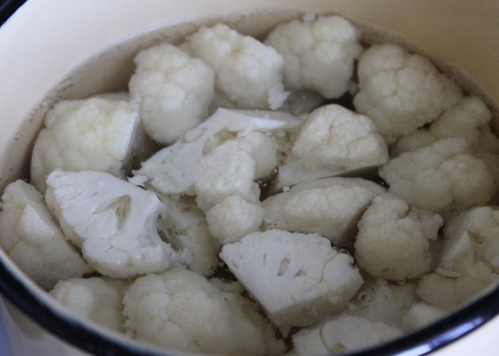 Запеканка из цветной капусты под фундучной корочкой