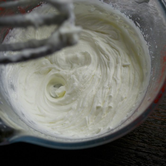 Фруктовый торт с шоколадной глазурью