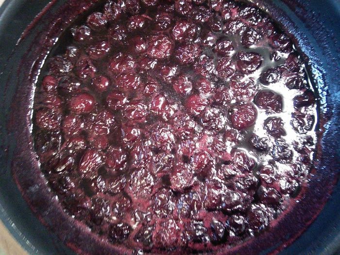 Вишнёвый рулет