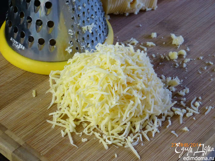 Сырные маффины с паприкой и оливками