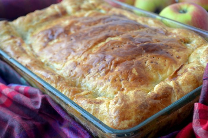 Воскресный пирог с красной рыбой и картофелем