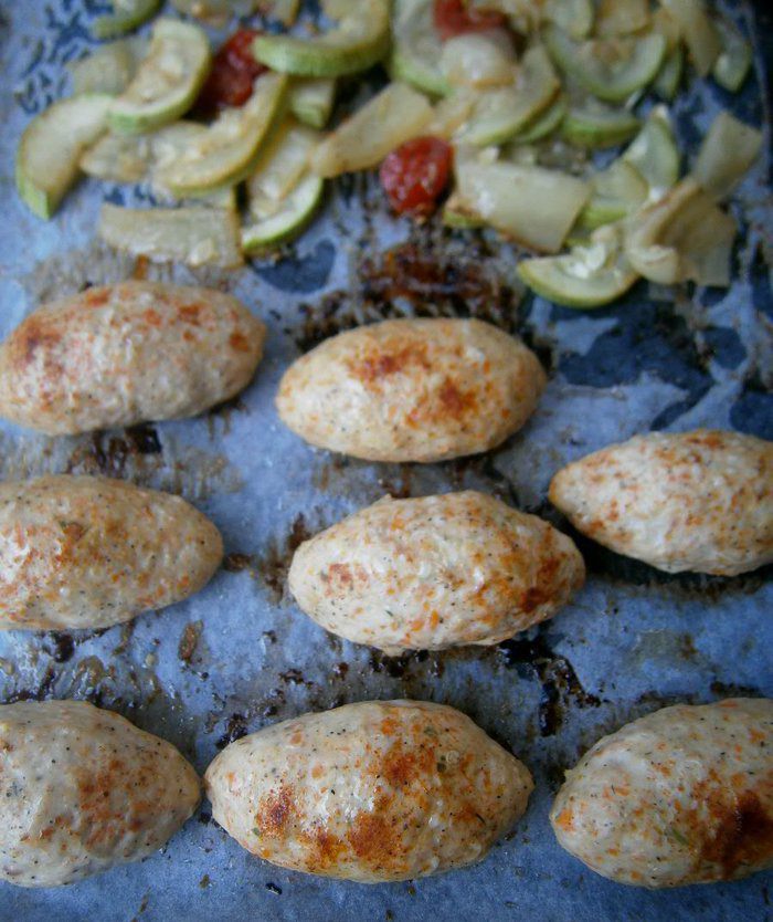 Котлеты с овощами, фаршированные помидорами