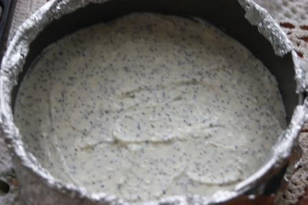 Творожный пирог с маком и карамелизированным бананом