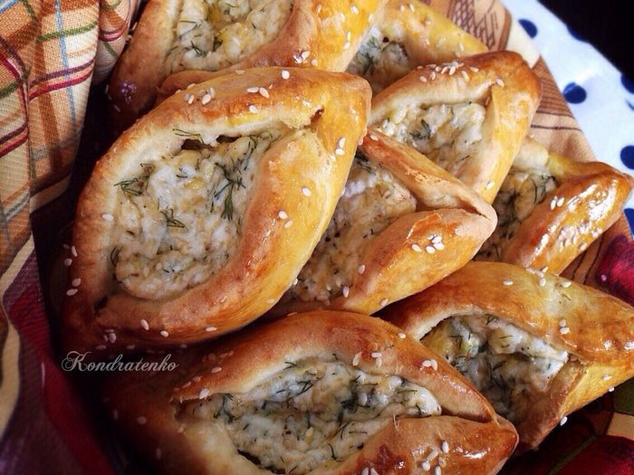 Пирожки с сыром и зеленью &amp;quot;Лодочки&amp;quot; 