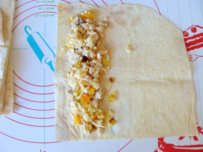 Трубочки из лаваша с начинкой