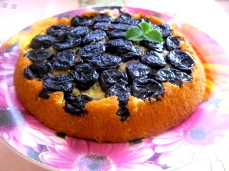 Пирог-перевертыш с черносливом