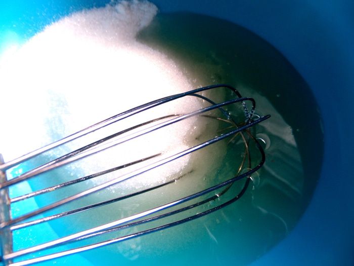 Творожный рулет с безейной прослойкой