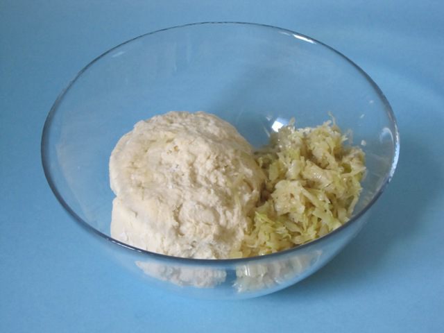 Капустные булочки