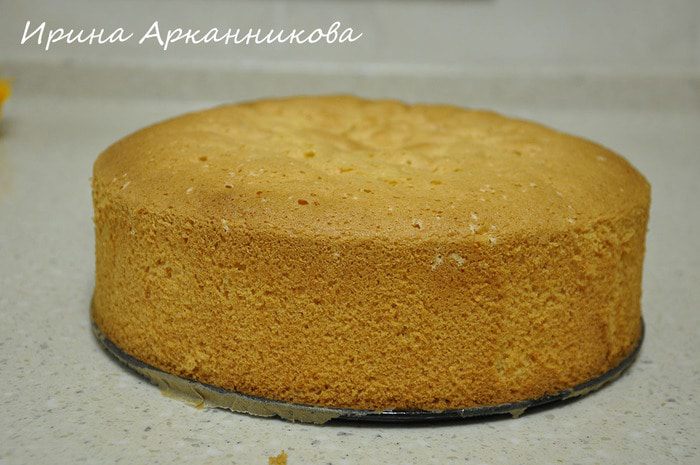 Бисквитный торт с вареной сгущенкой