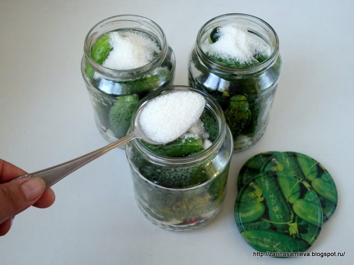 Огурцы острые маринованные