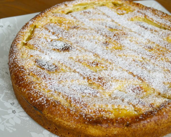 Итальянский пасхальный пирог с миндалем и заварным кремом (Pastiera)